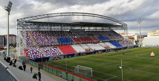 Serie A, Crotone-Lazio si gioca. "Campo in perfette condizioni", affermano i calabresi