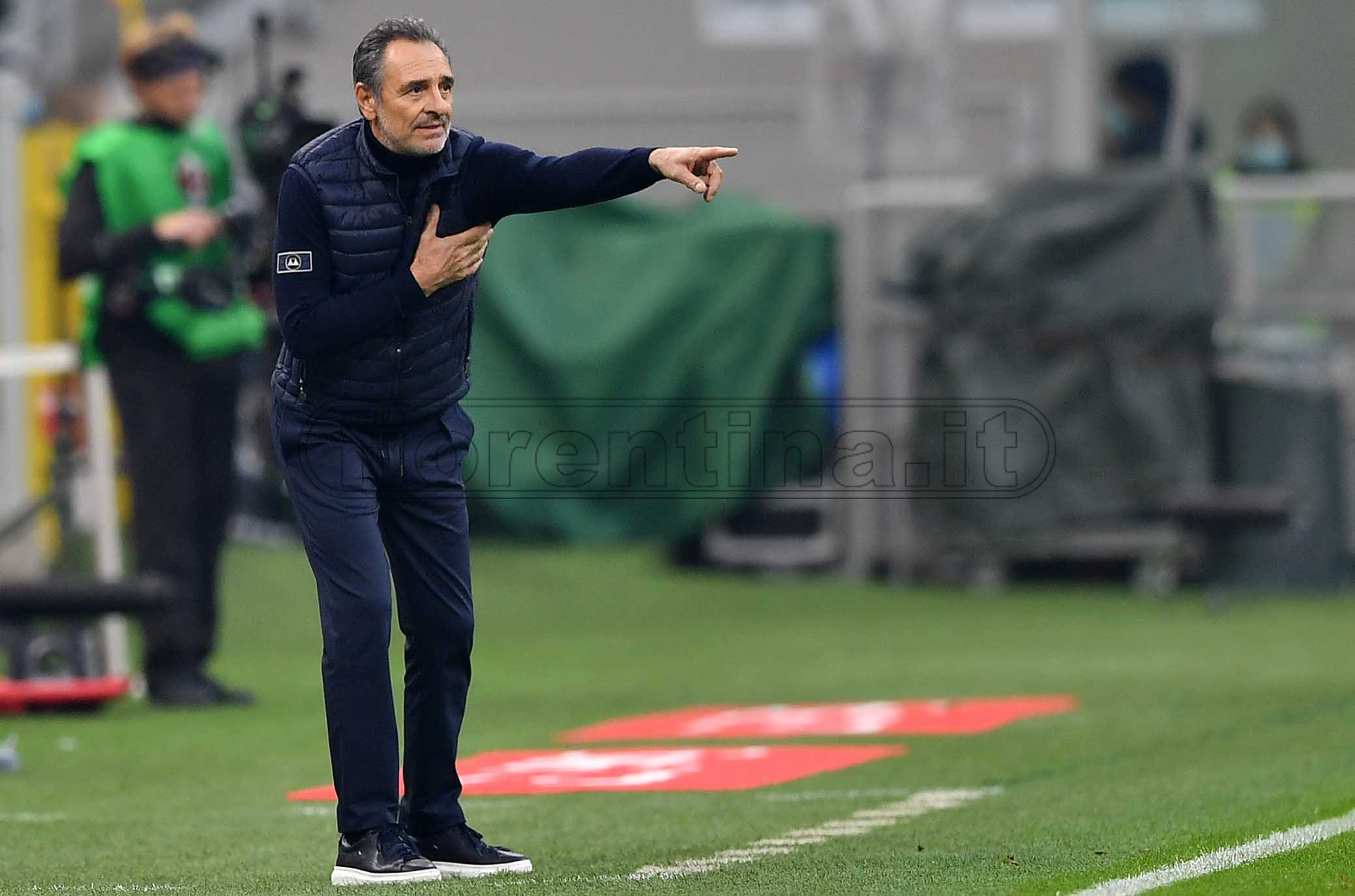 Viola in caduta libera. Il 4-4-2 di Prandelli dura poco: troppe lacune dietro e pochi tiri