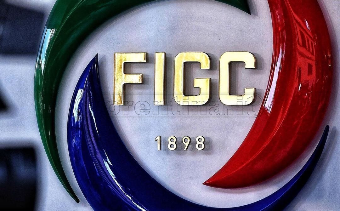 Figc, protocollo Covid: è di 25 calciatori la rosa su cui calcolare il 35% di positivi