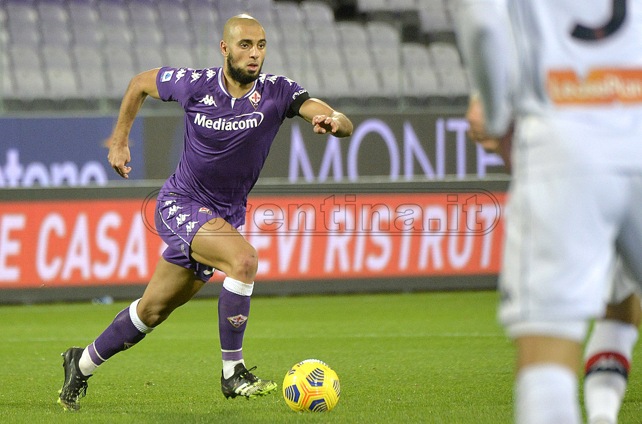 Sprazzi di Amrabat: ripresa ad alti livelli, 100% di passaggi riusciti. Sabato sfida il 'suo' Verona