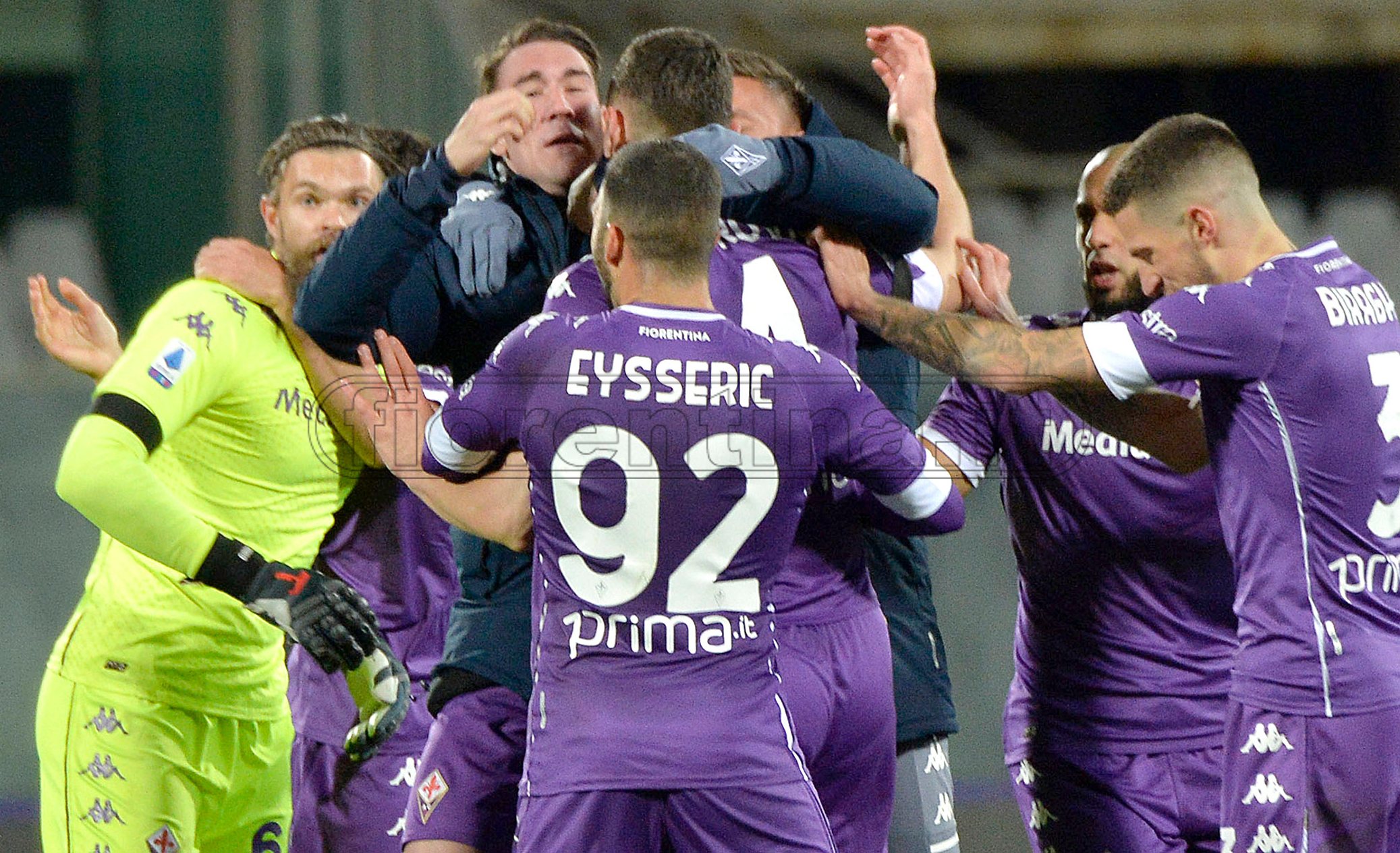 Voglia di invertire trend e gerarchie. La Fiorentina prova a ripartire dal gol allo scadere col Genoa per ritrovare consapevolezza e fiducia. Il calendario non sorride. Ma questo calcio è imp