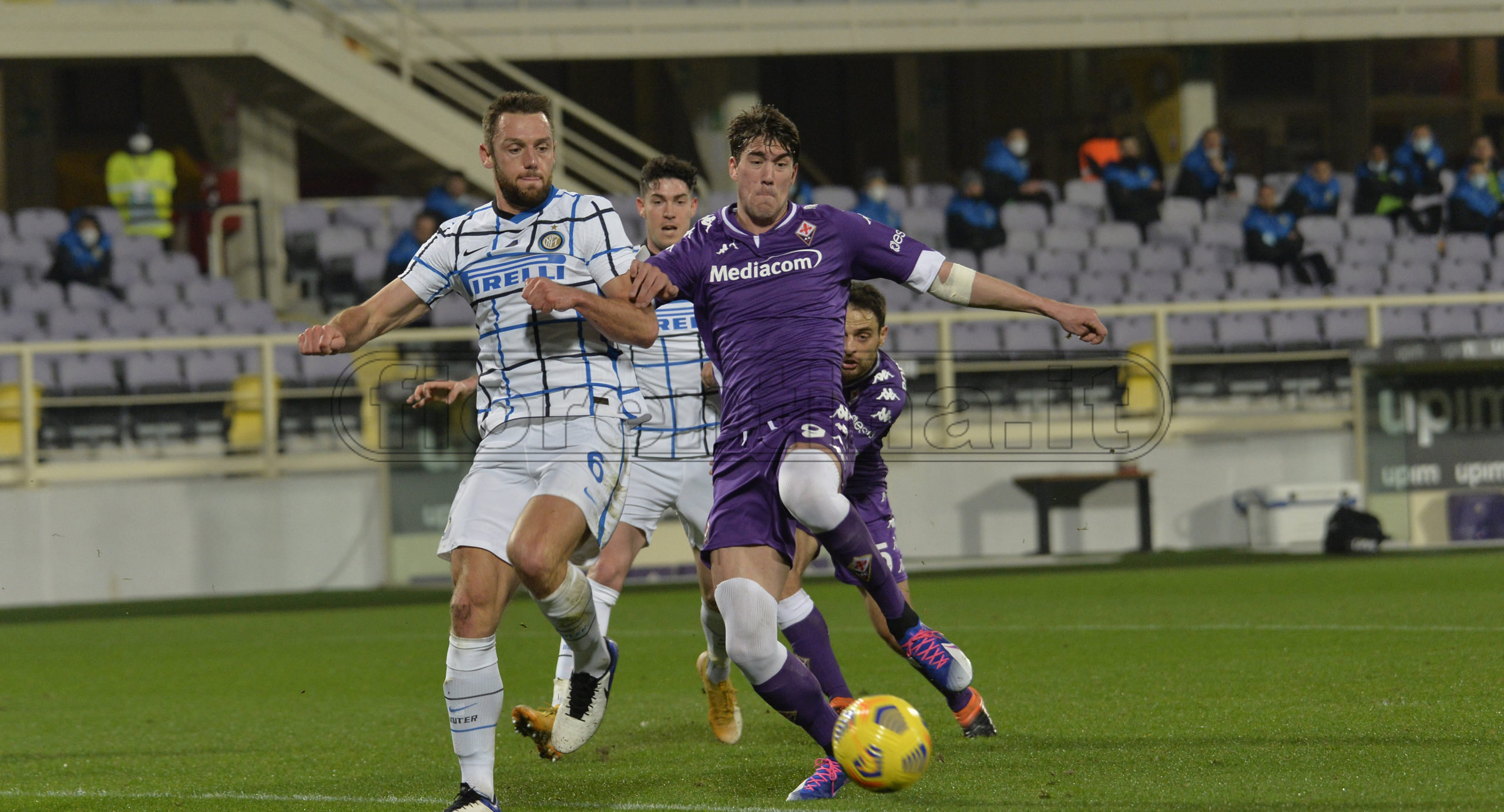 Inter, De Vrij: "Gara importantissima per noi, vogliamo tornare a vincere. La Viola sta bene, ma..."