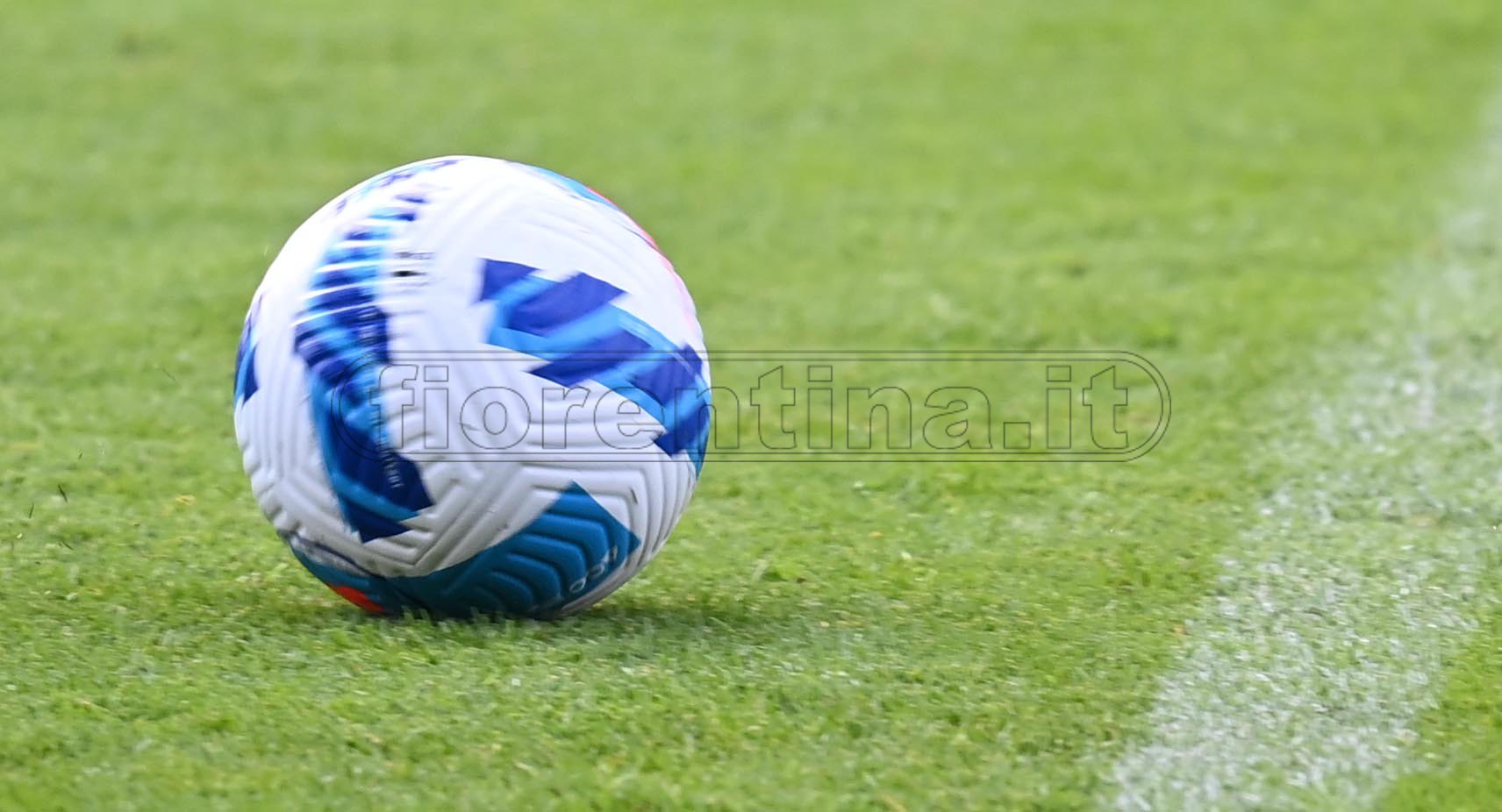 Figc: 5' minuti di ritardo su ogni campo italiano per protestare contro la guerra