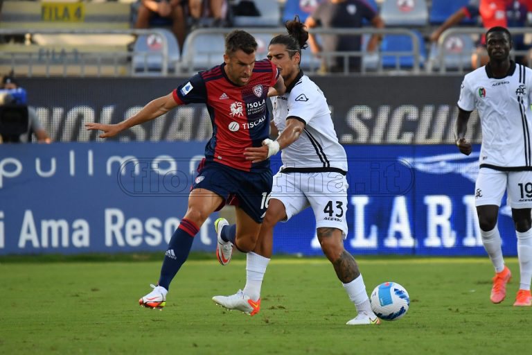 Genoa-Fiorentina, due squalificati nei padroni di casa. Viola senza Kouame