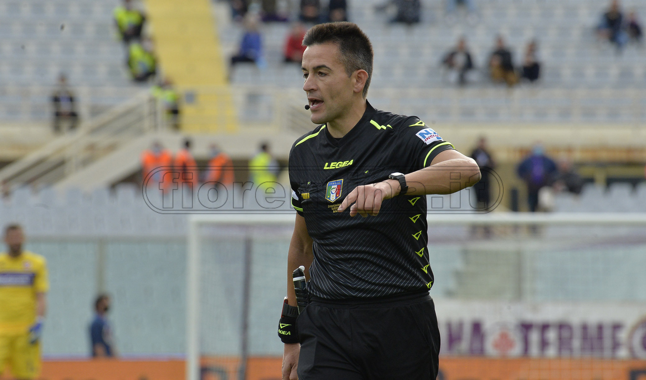 Fiorentina-Verona, dirige Rapuano. Il IV uomo sarà l'arbitro di Juve-Salernitana