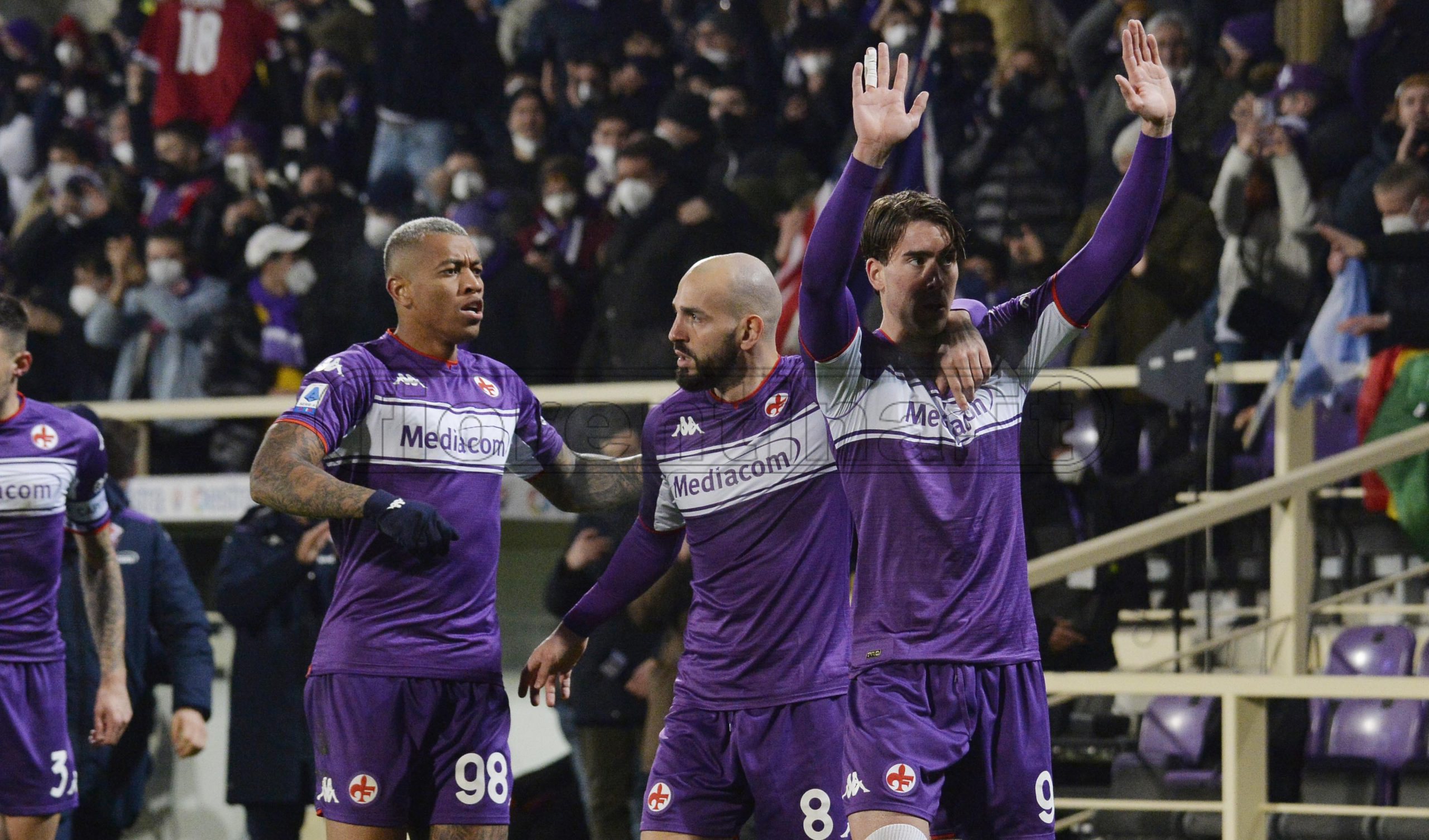 Napoli e Genoa, miglior risposta alla debacle di Torino non poteva esserci. Biraghi super e Vlahovic che si scusa: i volti del riscatto della Fiorentina