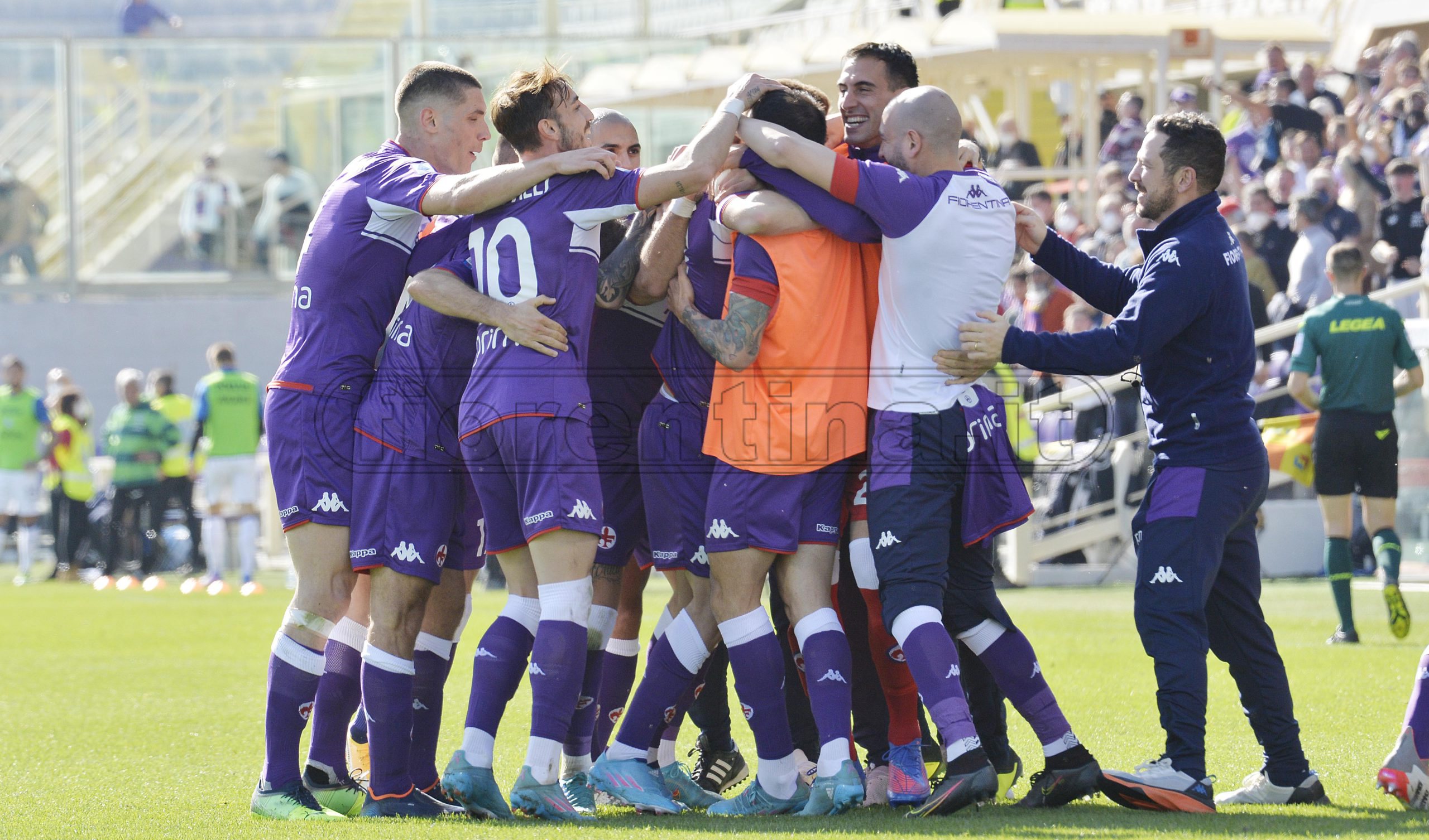 Frenata in vetta: tra le prime vince solo la Fiorentina che supera la Roma