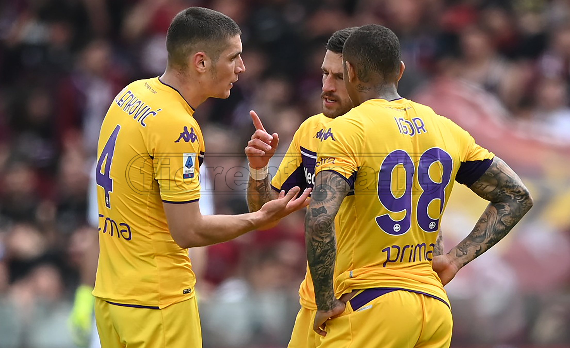 Verso Lecce-Fiorentina: in difesa Igor-Milenkovic. A destra torna Dodo