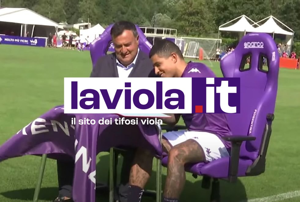 Dodô firma il contratto con la Fiorentina davanti ai tifosi viola (FOTO)