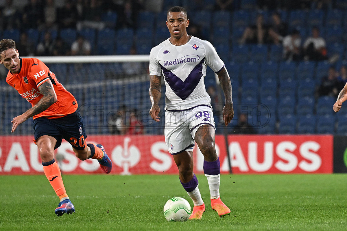 Fiorentina-Spezia, maglia celebrativa per Igor e Saponara nel prepartita