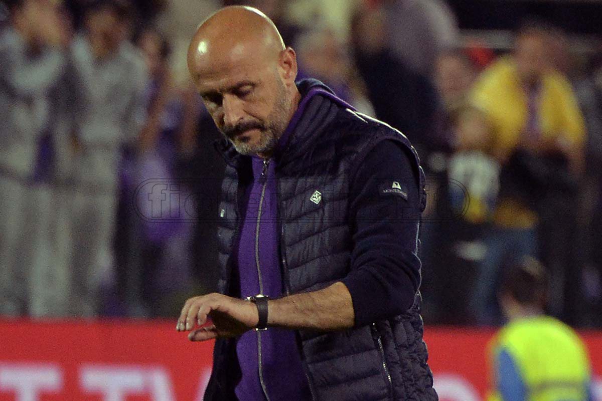 La Fiorentina perde 0-4 anche quando fa la prestazione. Problemi cronici irrisolti e una batosta da superare subito, per evitare che vada anche peggio