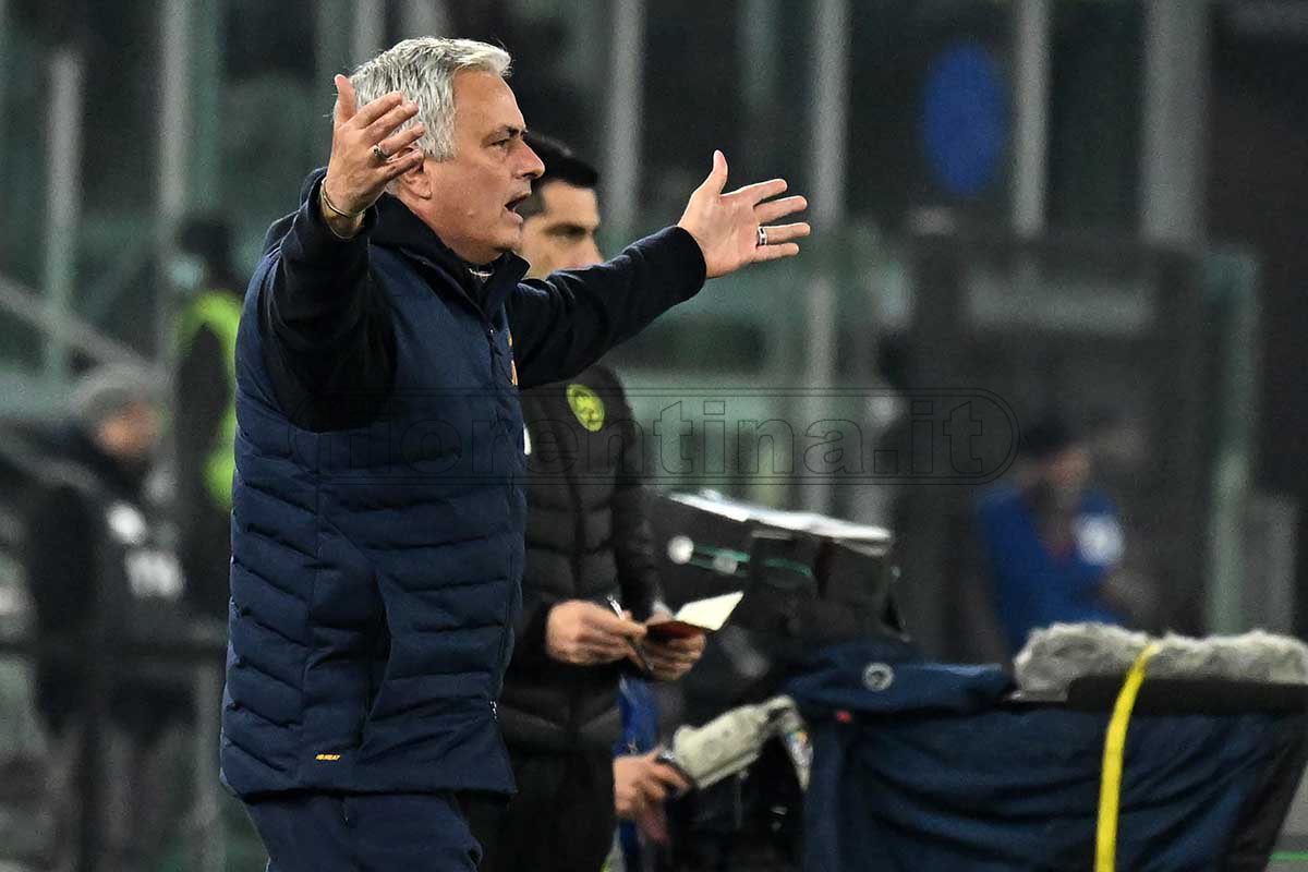 Roma, pronto il ricorso contro le due giornate di squalifica a Mourinho