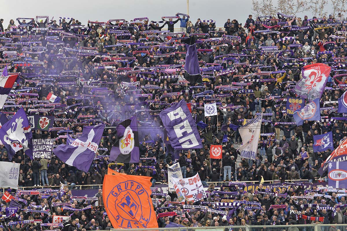 In mille a Verona per sostenere la Fiorentina. Caccia al successo esterno, che manca ai viola dalla Samp