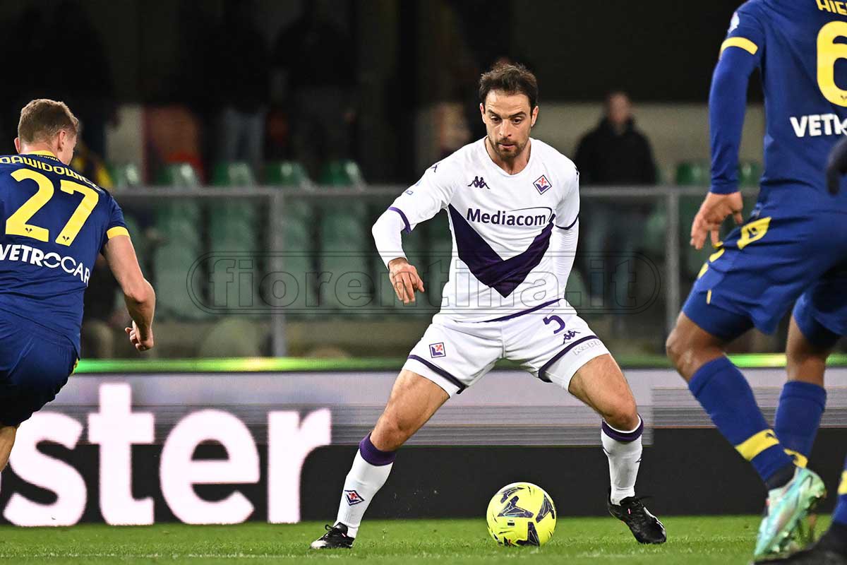 Italiano punta su due ex contro il Milan. Davanti ancora Cabral, in tre per due posti in difesa