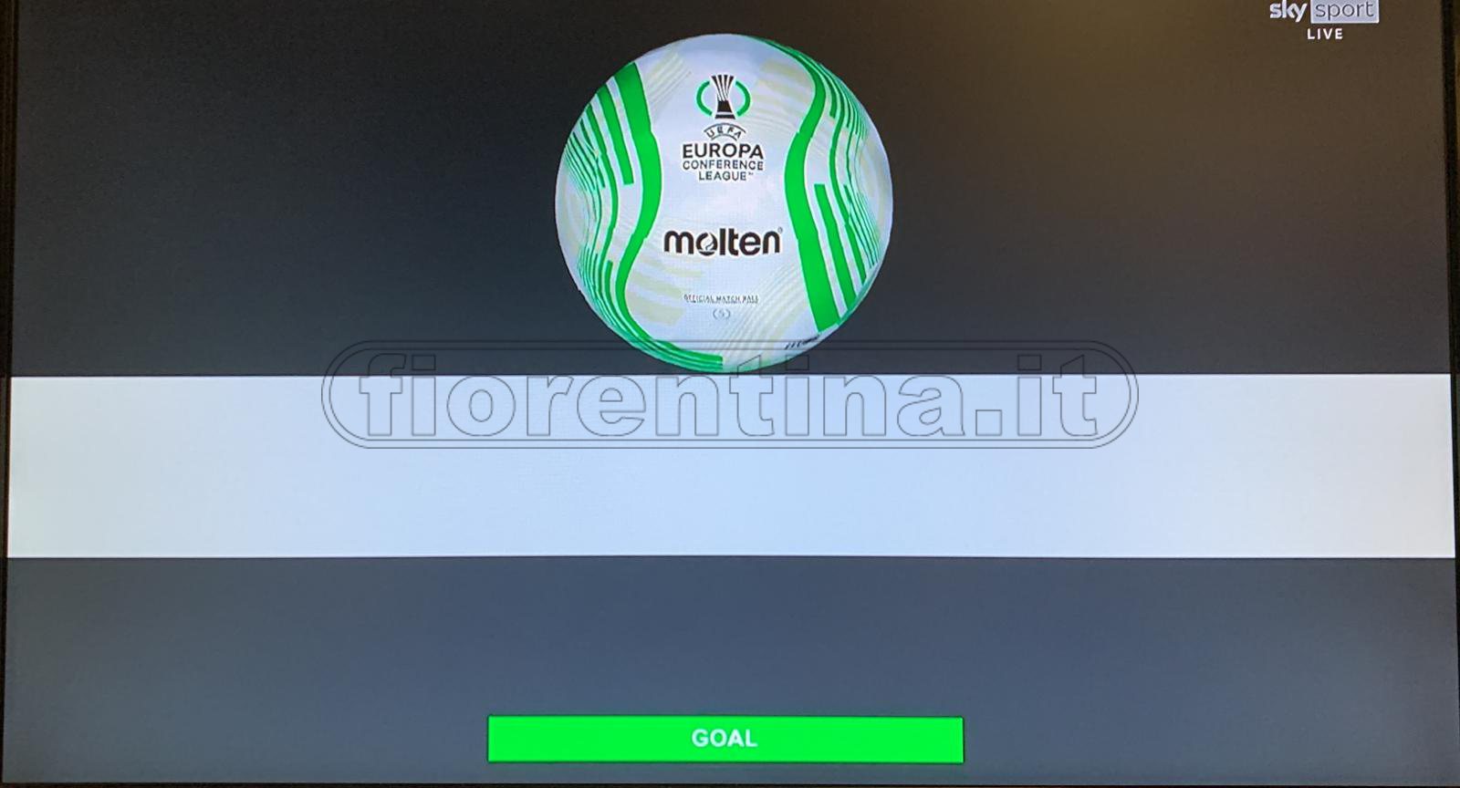 Clamoroso: suona l'orologio della goal line technology, ma il VAR richiama l'arbitro e il gol viene annullato