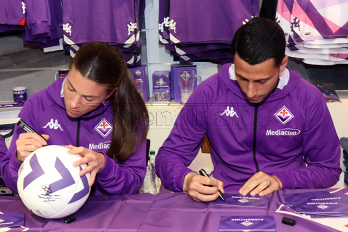 Mandragora, Martinez Quarta, Hammarlund e Mijatovic al Fiorentina Store I Gigli (FOTO VI.IT)
