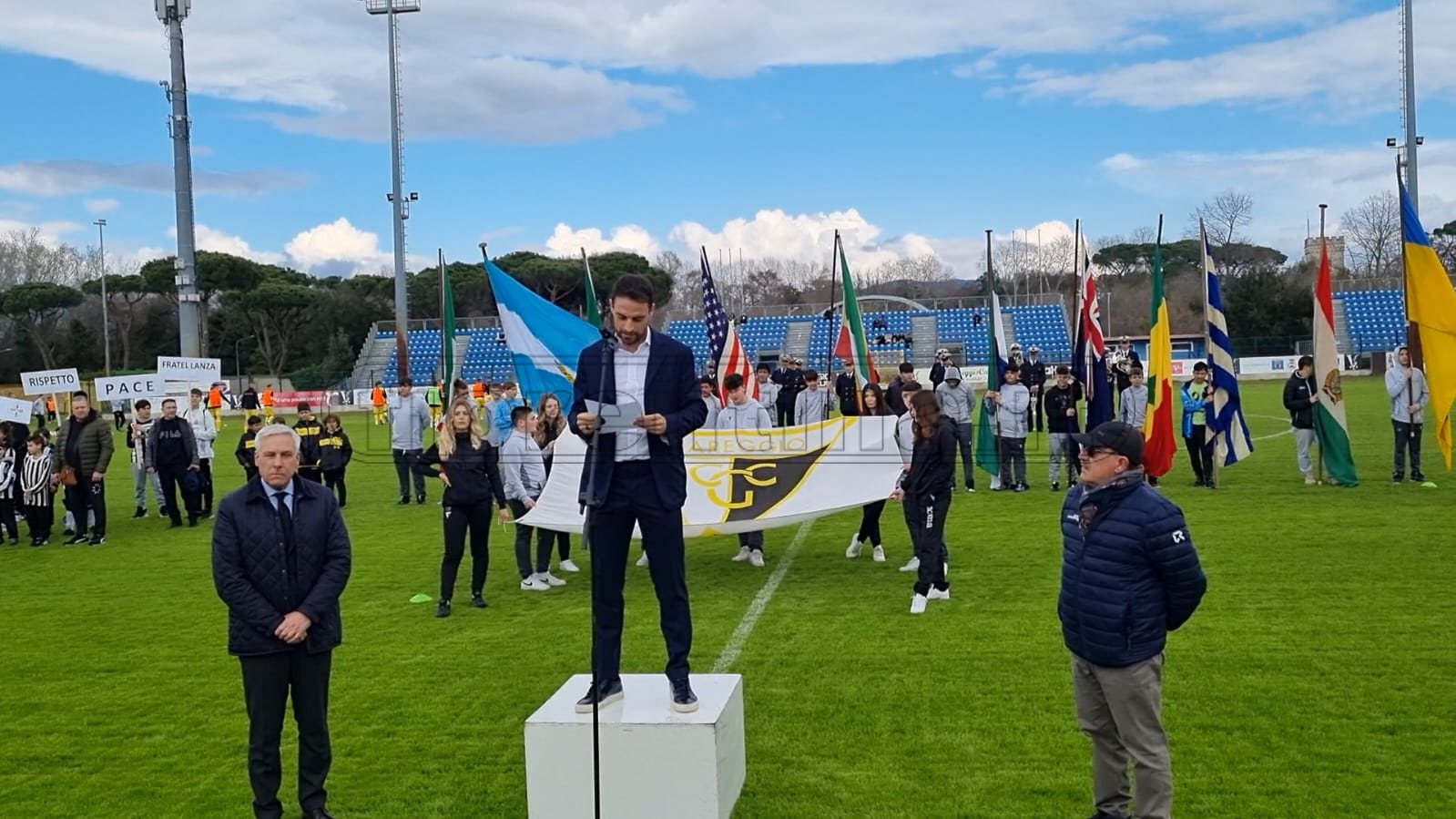 VIDEO VI.IT - Viareggio Cup: giuramento affidato al centrocampista della Fiorentina Bonaventura