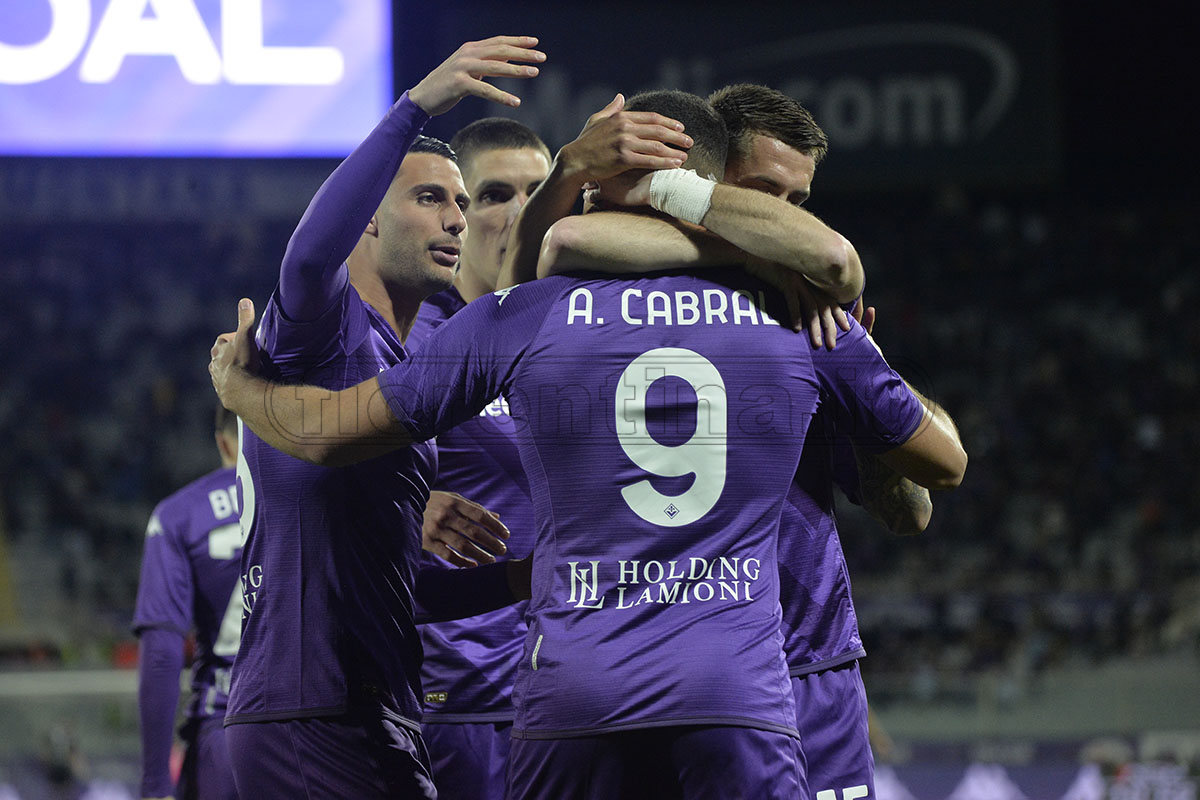 Cabral, dedica a Nico e abbraccio a Jovic in panchina. È l'idolo di questa Fiorentina