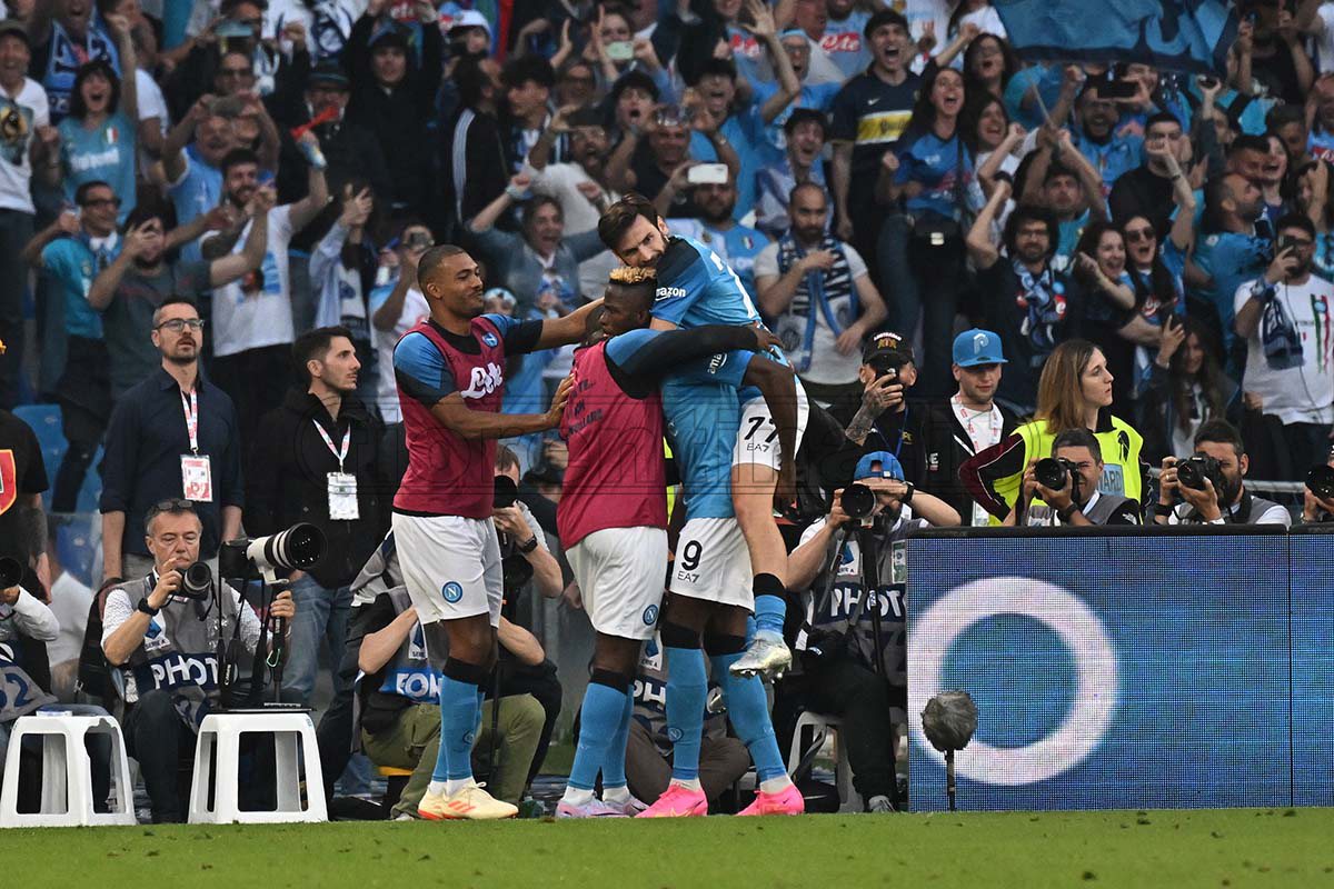 Napoli-Fiorentina a confronto: Viola molto più cinici. Azzurri squadra che tira di più e concede di meno in A