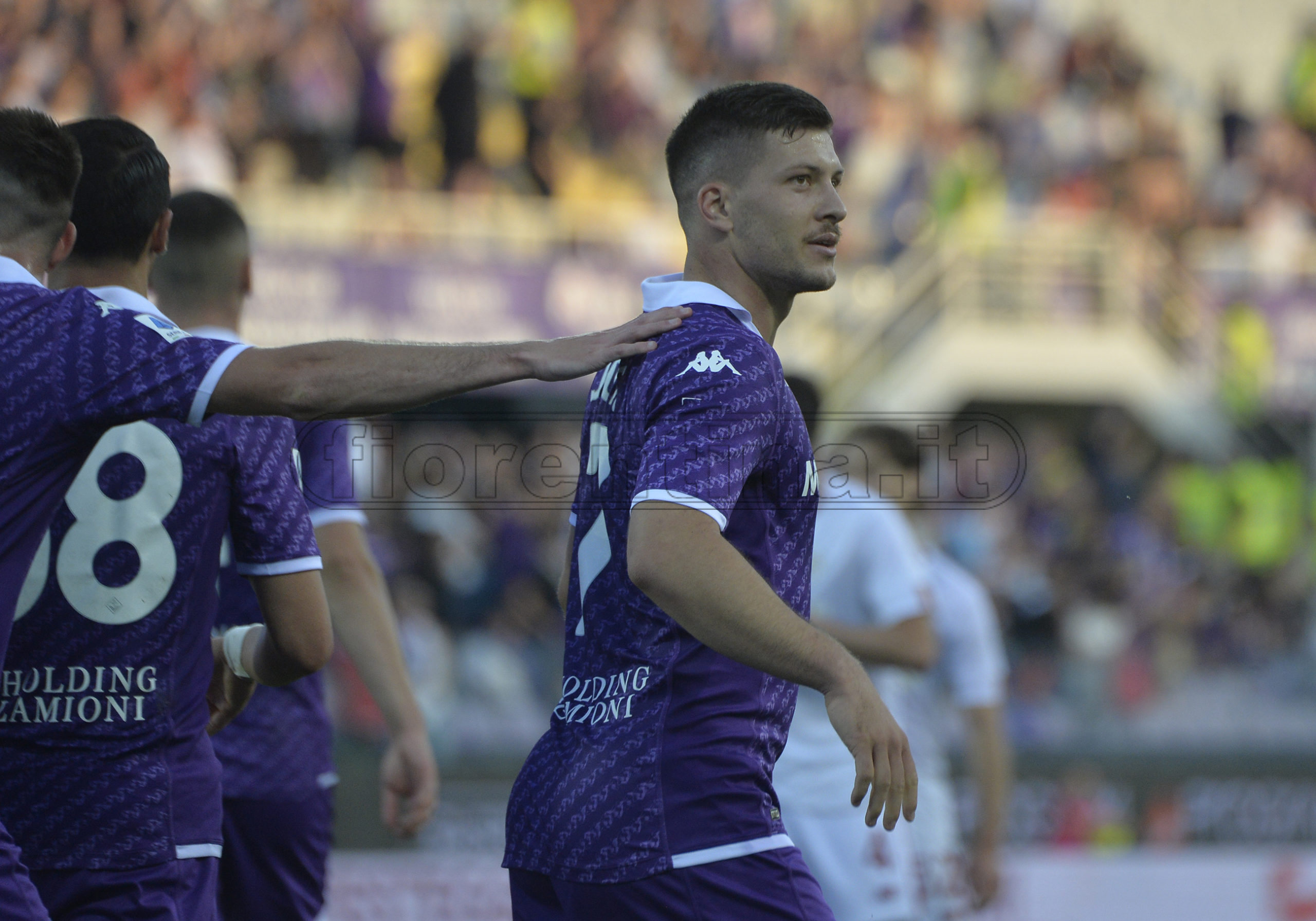 Viola, soliti difetti e Quarta disastroso. Cambi decisivi, Jovic in crescita: si candida per Praga