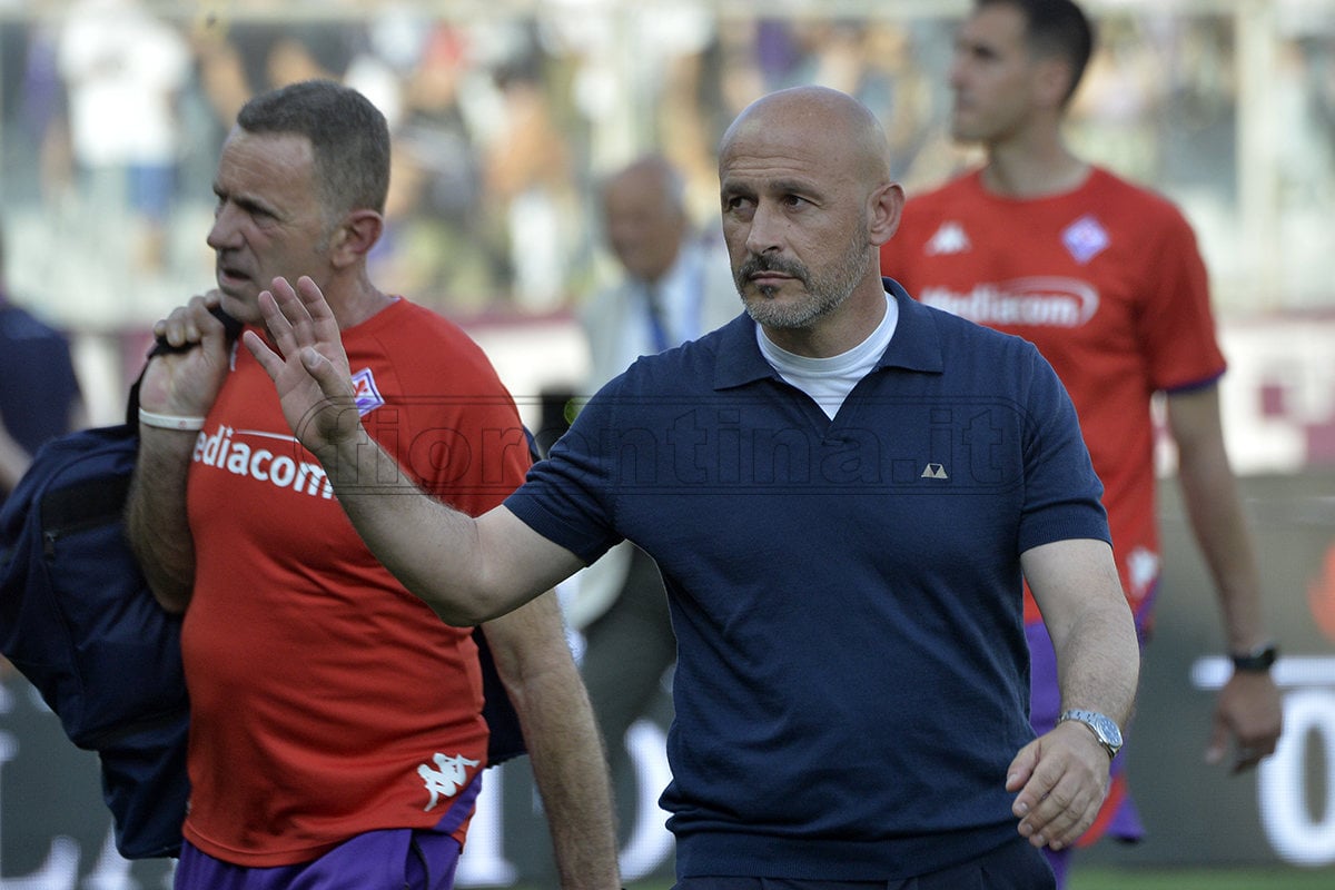 Italiano (sala stampa): "Kouame me lo porto in guerra. Jovic? Si allena anche la mente..."