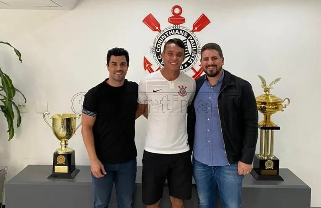 Ag. Giovane a VI.IT: “Solo contatti con la Fiorentina. Carlos Augusto vicino ai viola e alla Roma 2 anni fa”