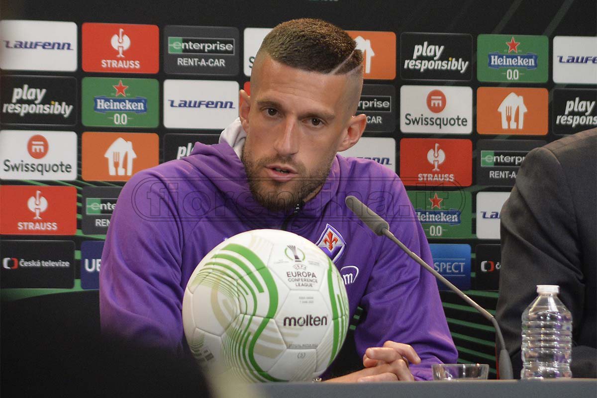 Biraghi: "Ho sempre cercato di proteggere il gruppo. Vogliamo vincere per i tifosi e per Astori"