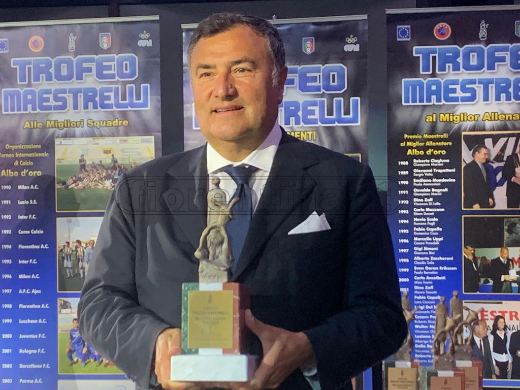 Barone: "Non aspettiamo la Uefa". Eppure il mercato della Fiorentina va a rilento. Livakovic costa troppo