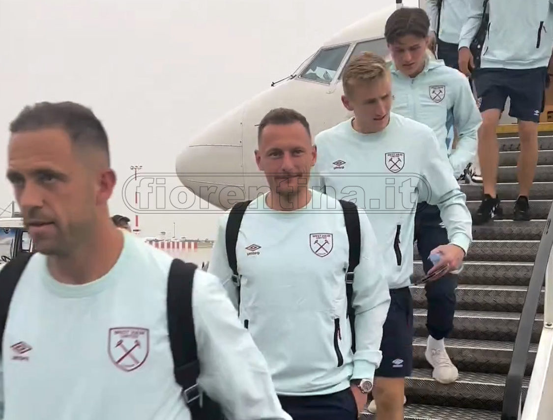 Conference League, West Ham atterrato a Praga (VIDEO)
