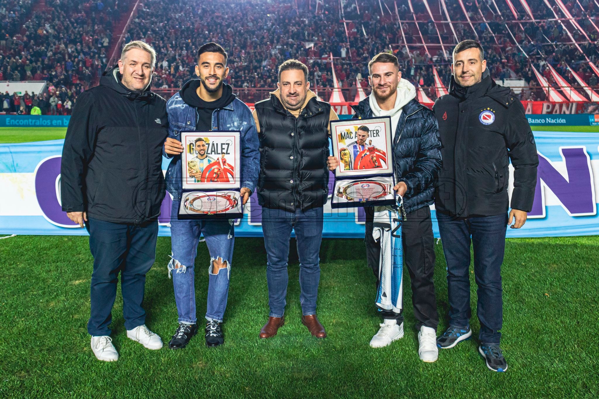 Argentinos Juniors-Defensa y Justica, all'intervallo tributo per Gonzalez e Mac Allister