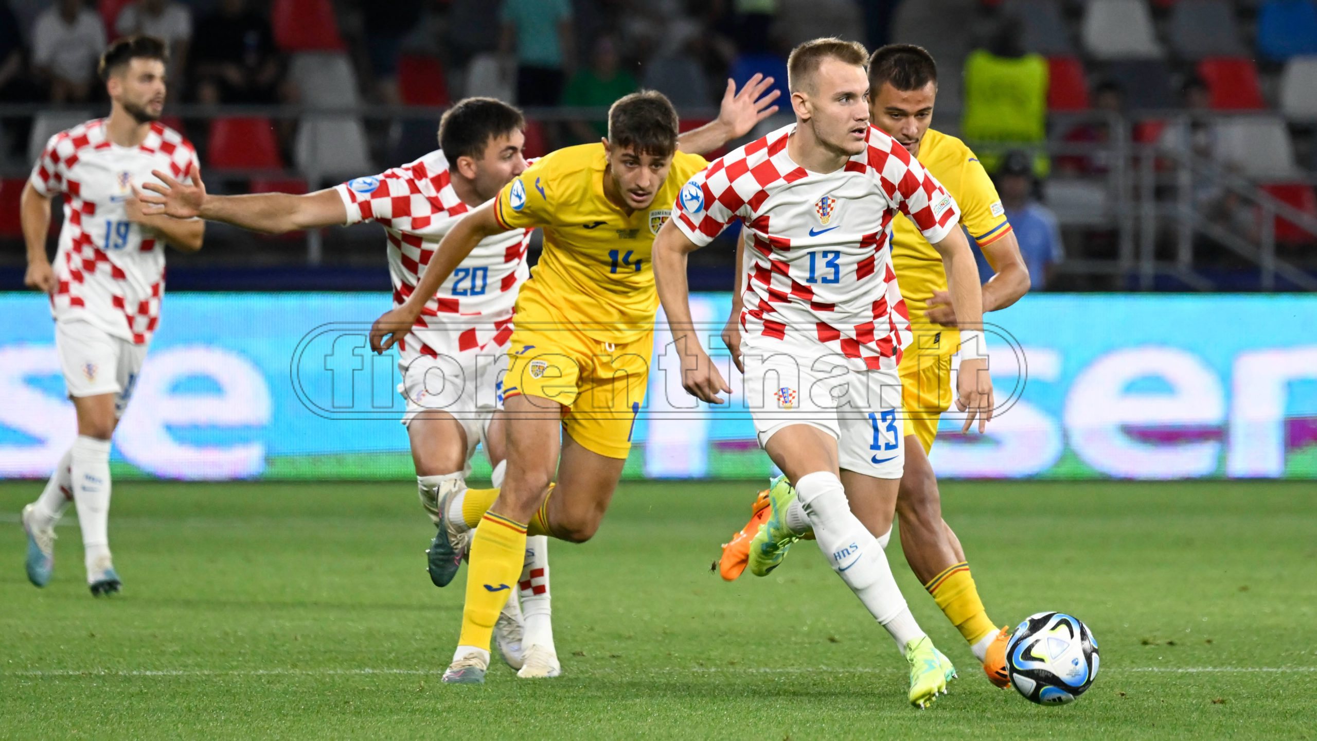 Europei Under 21, finisce a reti inviolate la sfida tra i viola Munteanu e Fruk. Entrambi out