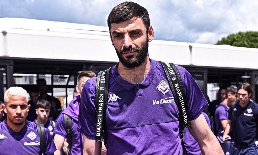 Saltata la partenza dei viola per Belgrado. Corsa contro il tempo per l'amichevole di domani