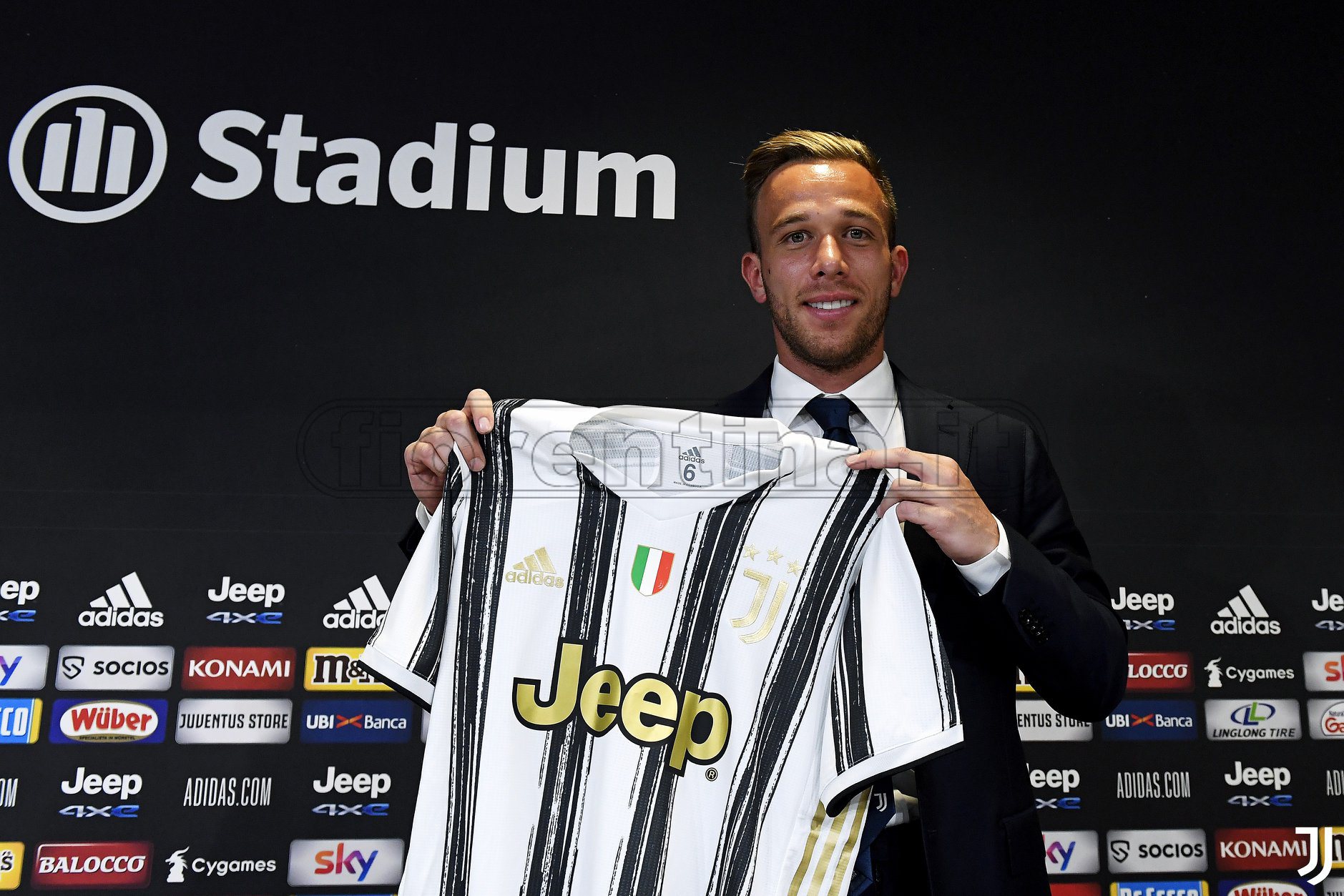 DAZN: Arthur apre alla Fiorentina. Contatti per capire i margini di trattativa