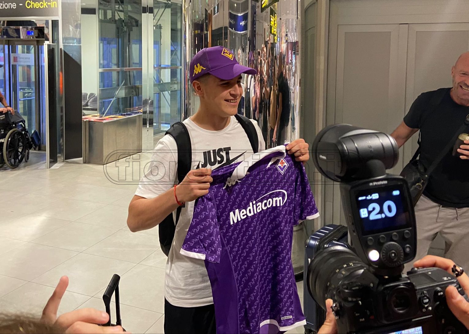 Infantino è arrivato a Firenze: "Un sogno essere qui. Darò tutto per questa maglia" (VIDEO VI.IT)