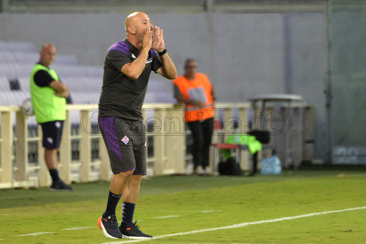 Il programma di oggi in casa Fiorentina: alle 20.45 l'esordio in campionato a Genova