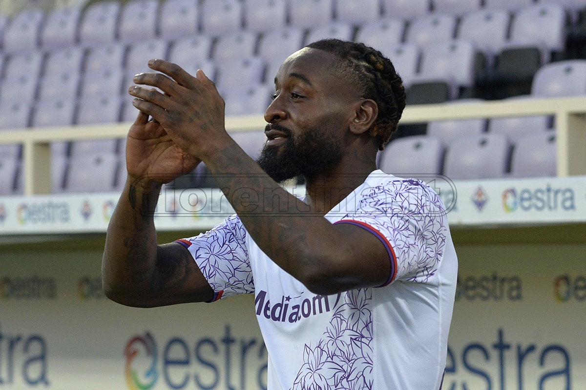 Fiorentina si riparte. A Genova primo esame per i viola vecchi e nuovi