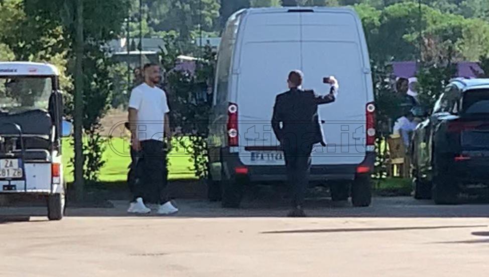 Cabral, ultime ore a Firenze: al Viola Park con l'agente per gli ultimi dettagli prima di partire (FOTO VI.IT)