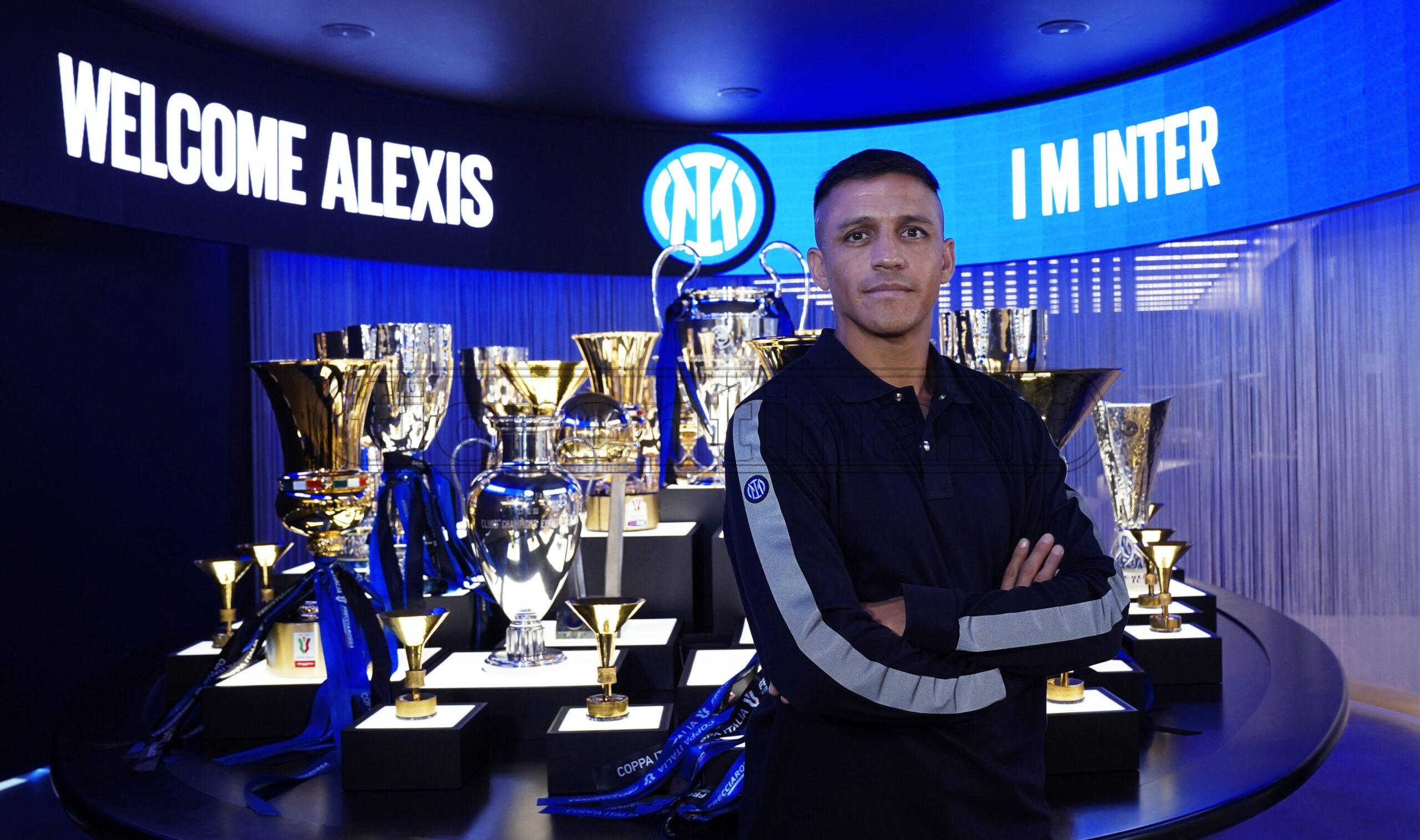 Inter, ufficiale: torna Sanchez. Esordio contro la Fiorentina: "Voglio vincere, contento di essere qui"