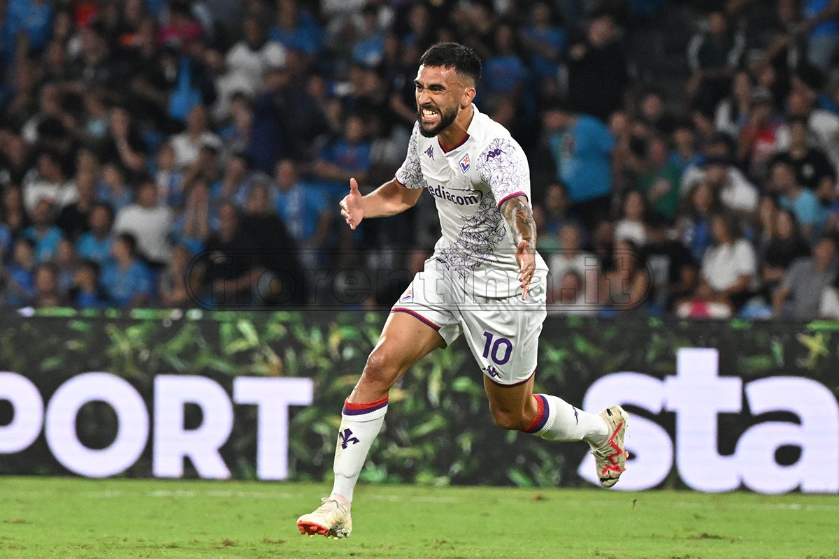 Prova di forza al Maradona: Fiorentina tra le grandi con merito. Aspettando i centravanti, segnano tutti gli altri