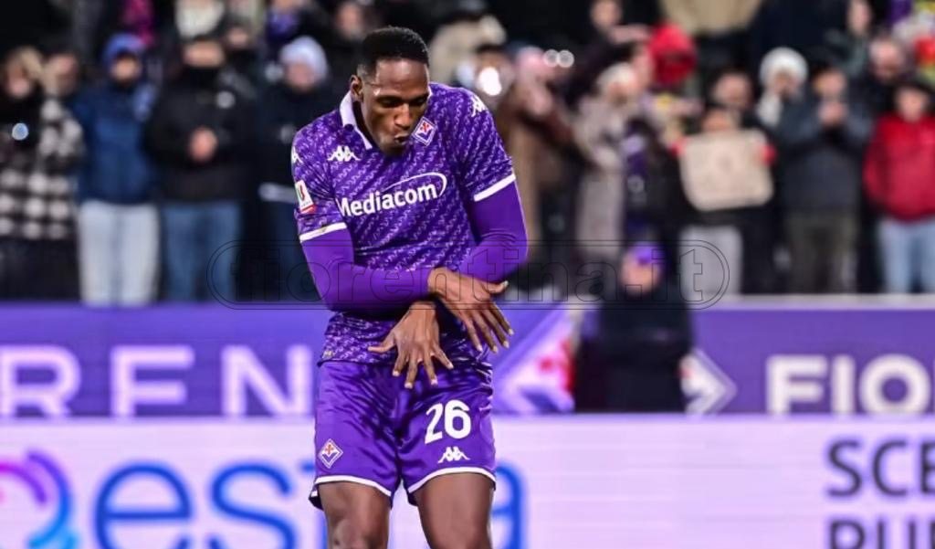Yerry Mina fa ballare Firenze al ritmo di salsa choke