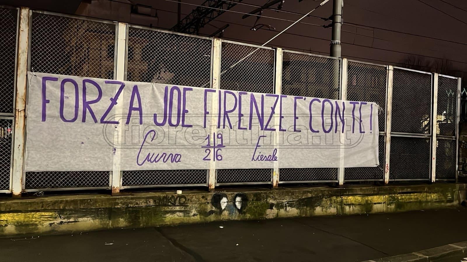 Striscione della Curva Fiesole per Barone: "Forza Joe Firenze è con te" (FOTO)