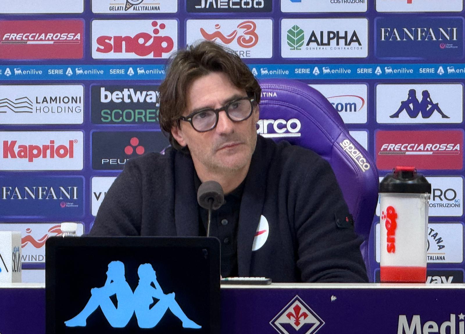 Vanoli: «Scusa ai tifosi, toccato il fondo. Bisogna essere uomini, servono 10 vittorie. Sul rigore...»